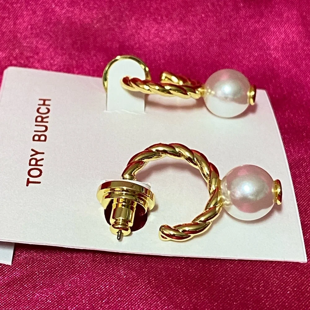 Tory Burch airings  color gold pearls  new - Picture 2 of 5
